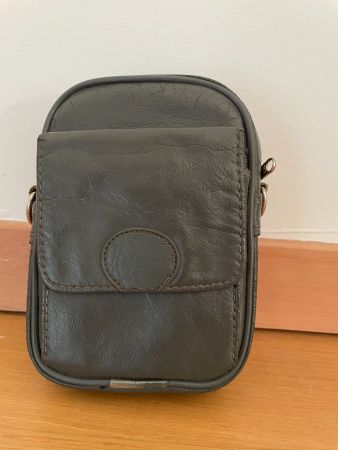 Housse appareil photo compact simili cuir gris