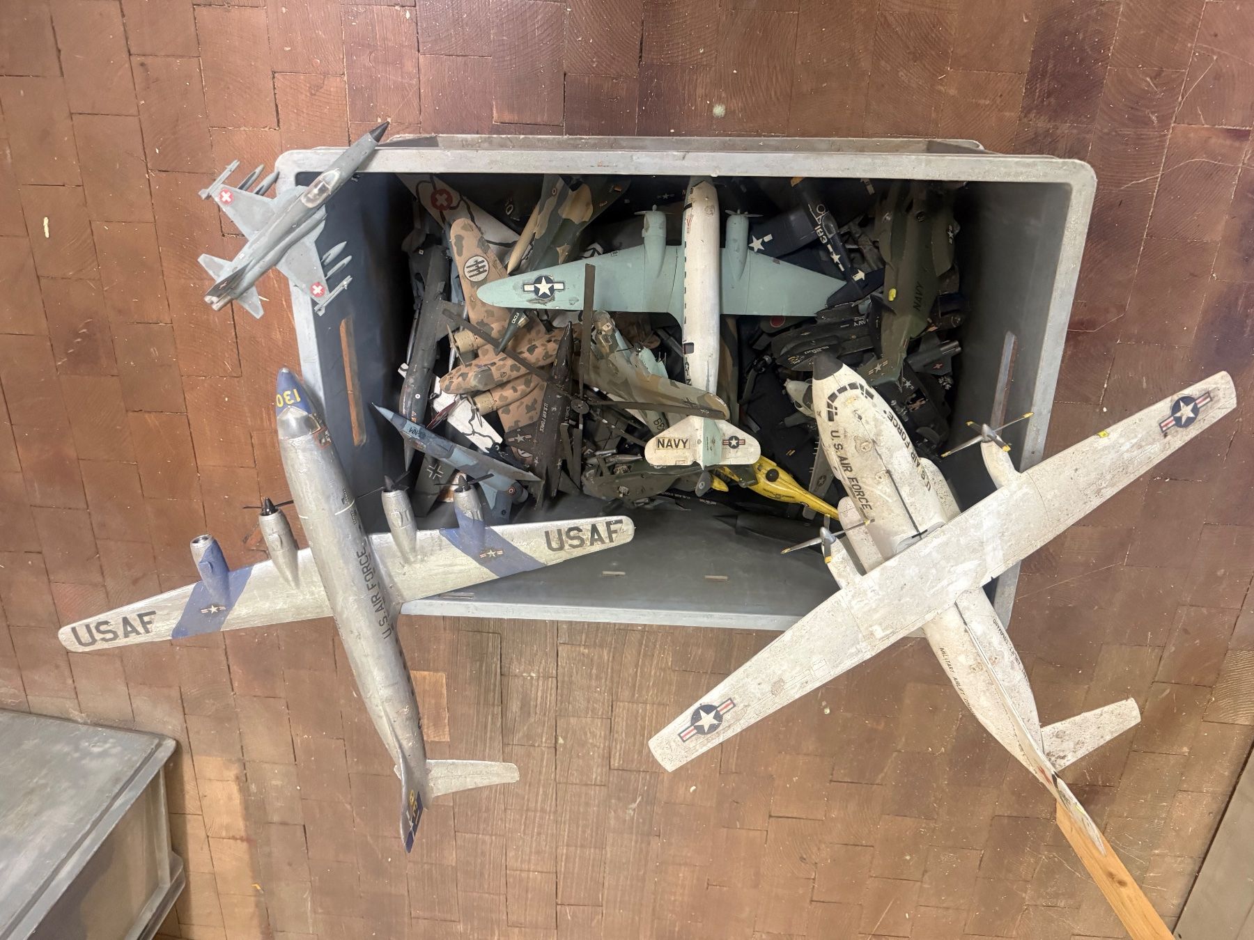 Kits de montage: Lot d’avions miniatures à différentes échelles – Défectueux à Chexbres par rochecolombe