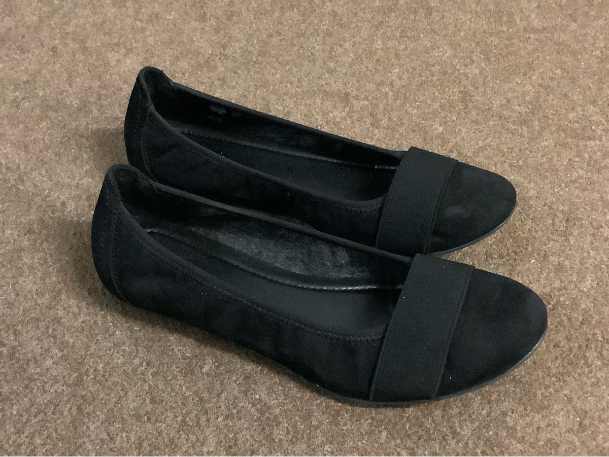 Graceland Scarpe da donna: Schwarze Graceland Ballerinas mit Elastband Gr. 39 – Usato da Adlikon b.Regensdf venduto da Abraxas09 1