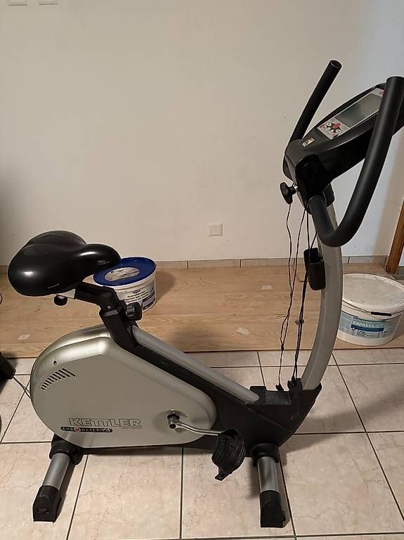 Hometrainer: Vélo d'appartement Kettler – Usato da St-Aubin FR venduto da car_kc5b