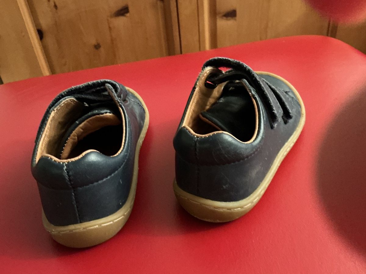 Elefanten Schuhe für Jungen: Kinder Elefanten Schuhe/ Gr 23 – Gebraucht aus Wallisellen von Arvenstube 1