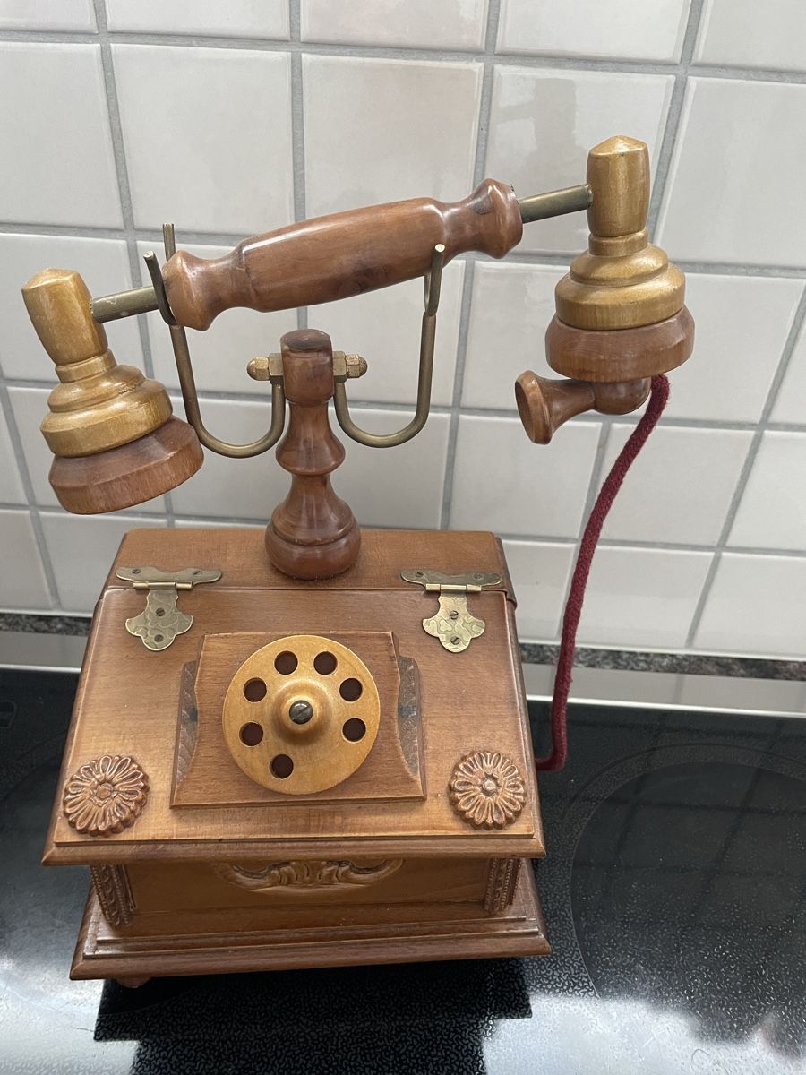 Telefoni: Holz Telefon Truhe – Usato da Oberentfelden venduto da vilibrand 2