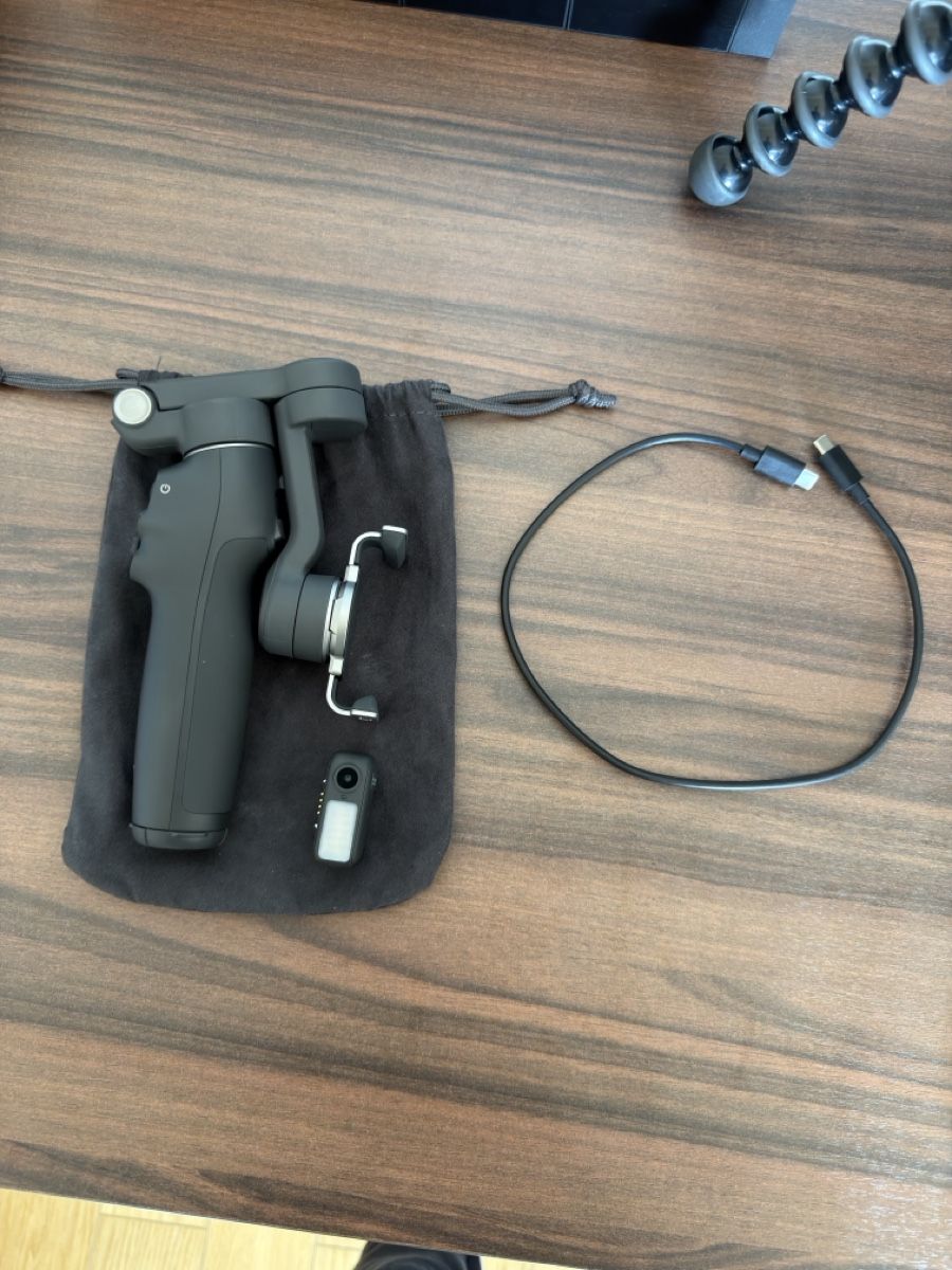 DJI Staffe: DJI Gimbal Osmo Mobile 8 Device Only Neu – Nuovo (secondo la descrizione) da Zollikofen venduto da cedi52