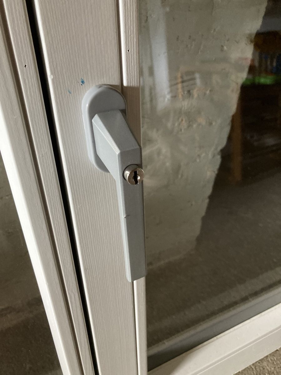 Finestre: Fenster, mit Doppel IV – Usato da Ebnat-Kappel venduto da cosimo01 1