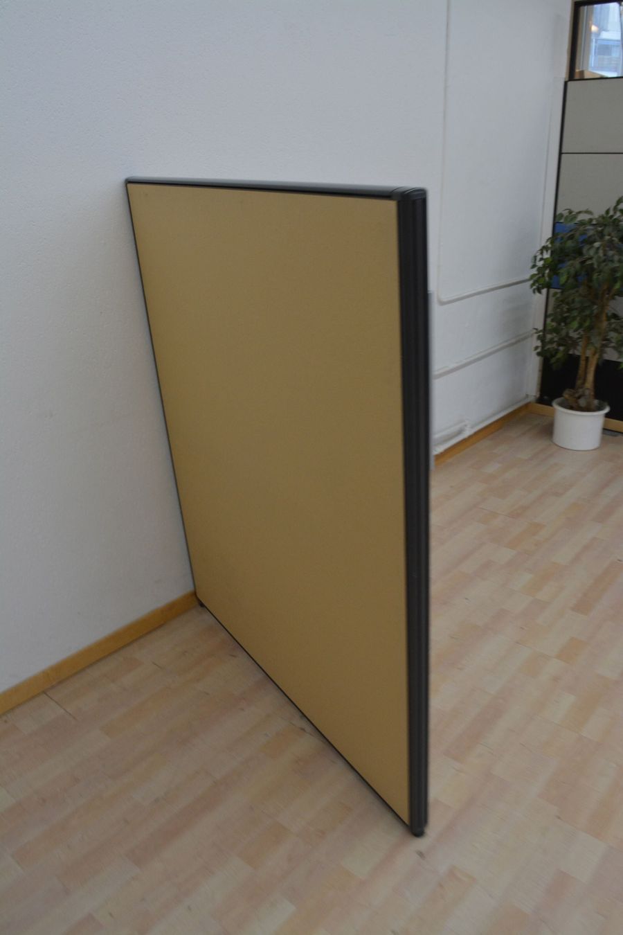 Paraventi: Steelcase Frontier Trennwand – Usato da Schönenwerd venduto da mcofficeshop 3