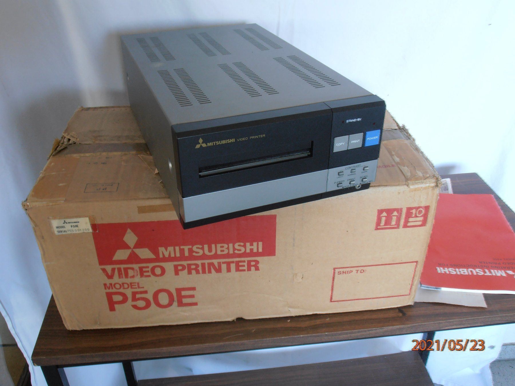 Mitsubishi Stampanti: Videoprinter mit Thermopapier Jahr: 1985 – Nuovo (secondo la descrizione) da Bischofszell venduto da Museumscafe