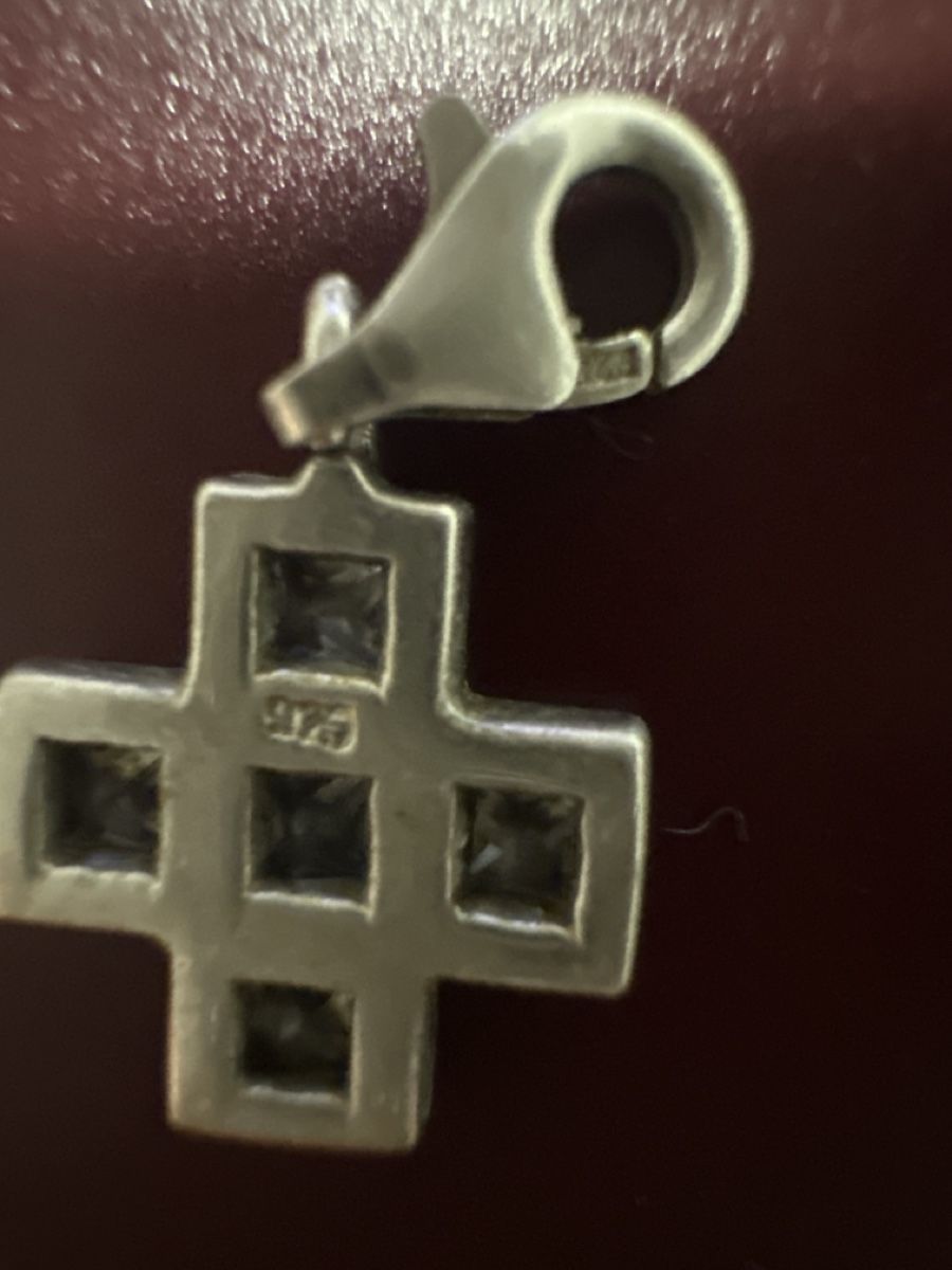 Pendentifs: Anhänger  – D'occasion à Oberentfelden par ulli03 1
