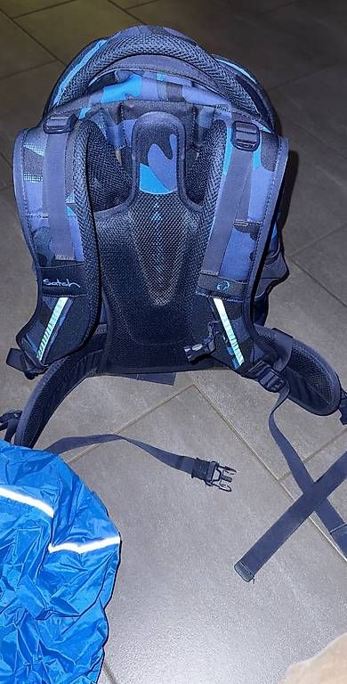 Satch Kindertaschen: Satch Schulrucksack mit Regenschutz – Gebraucht aus Gelterkinden von Immarella 1