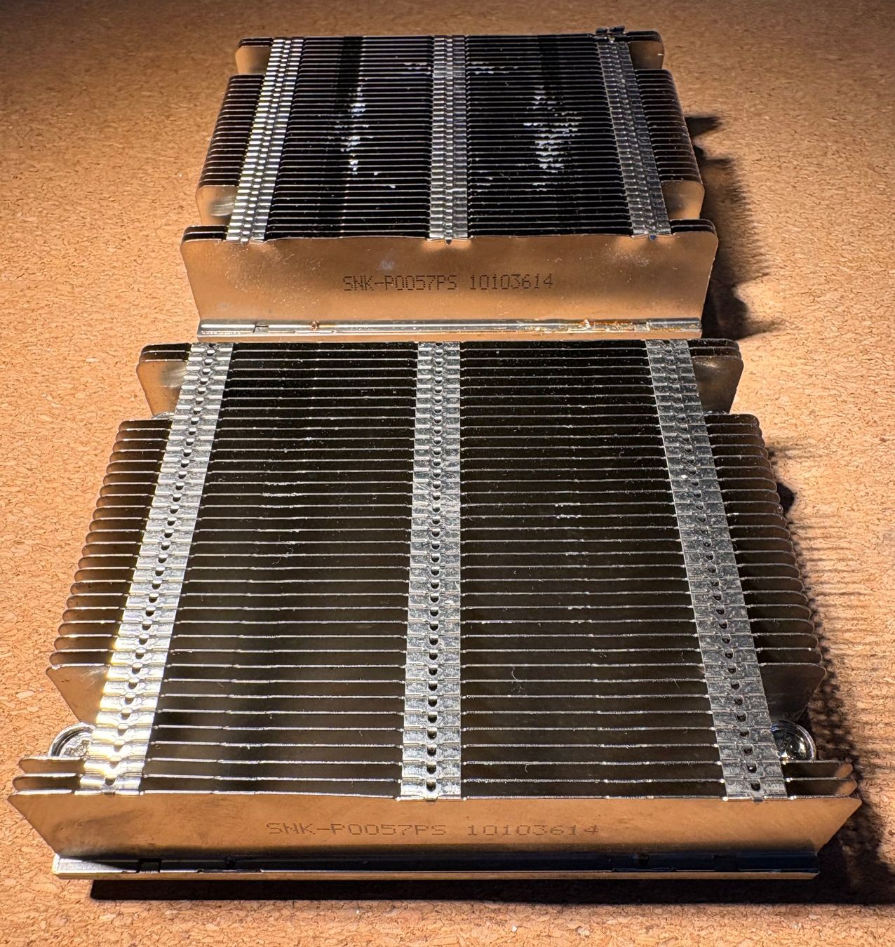 Componenti elettronici: 2x Supermicro SNK-P0057PS CPU heatsinks (LGA 2011 narrow) – Usato da Bern venduto da Gambuzino 8