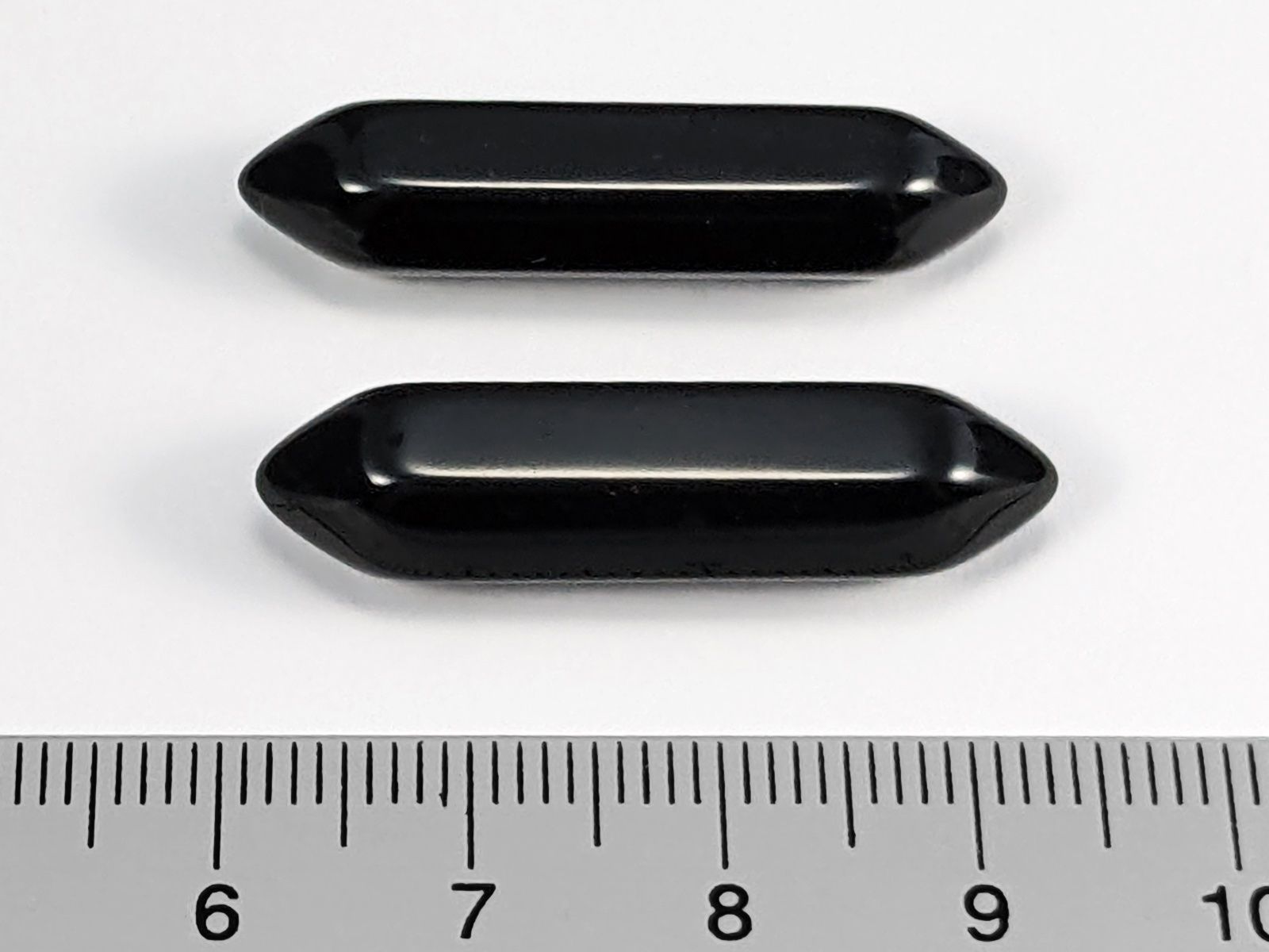 Mineralien & Heilsteine: Onyx Spitzen 32mm 2Stk. – Neu und originalverpackt aus Meilen von StoneGarden