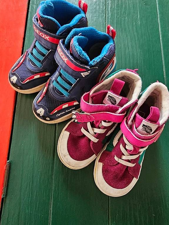 Scarpe per ragazzi: 2 paires chaussures de marque taille 28 – Usato da Ste-Croix venduto da gfamily