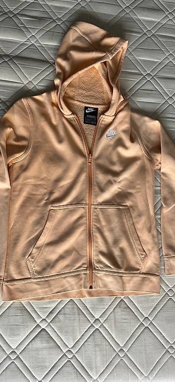 Nike Jacken & Mäntel: Jacket Nike saumon – Gebraucht aus Martigny von Kevin_77