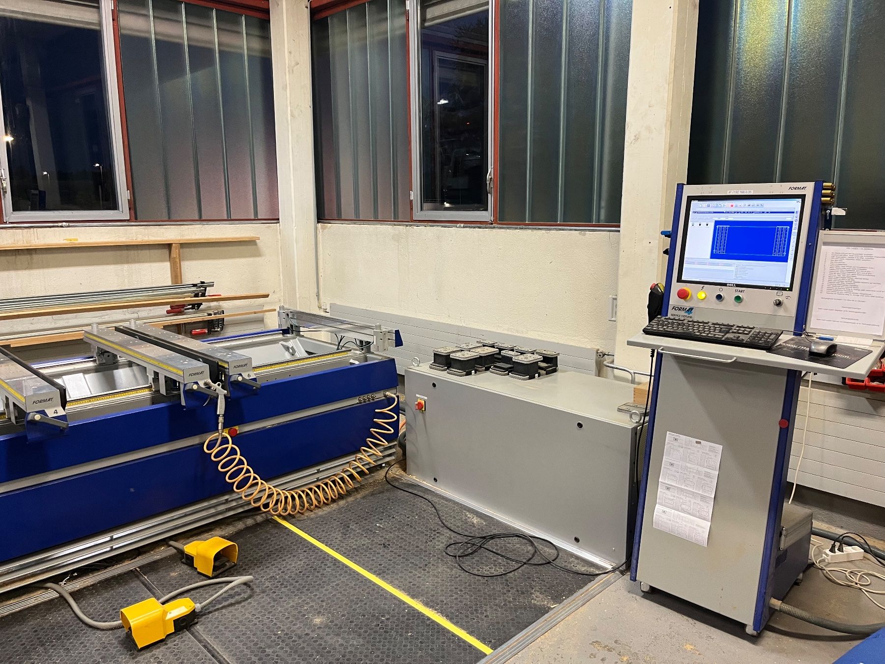 Tutte le macchine: CNC Format 4 H22 – Usato da Zürich venduto da Rofiling 2
