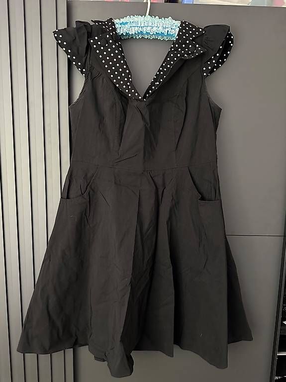 Vestiti: Robe pin-up – Usato da Lausanne venduto da Keloa