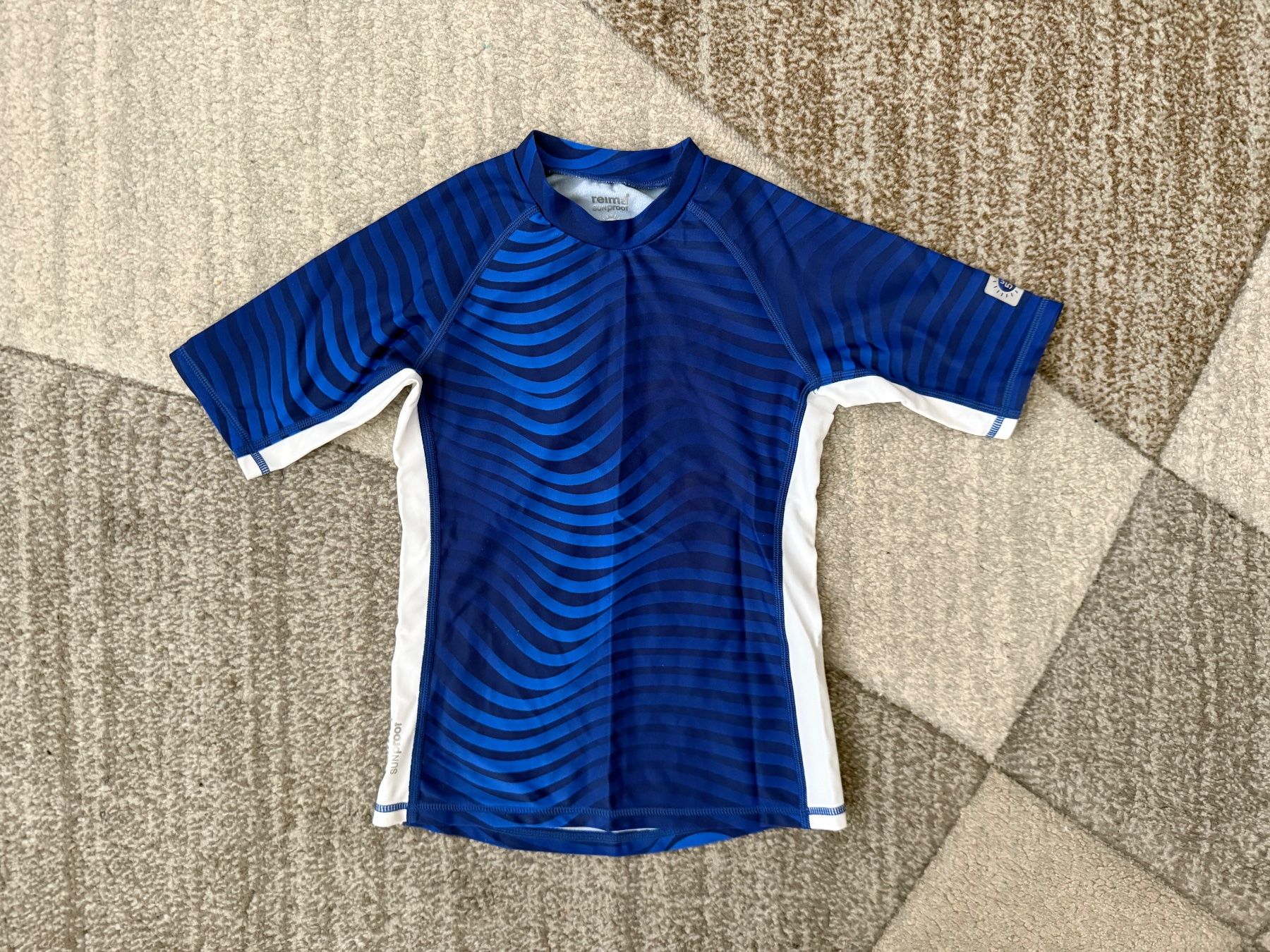 Reima Costumi da bagno: Badeshirt Reima Gr.110 – Nuovo (secondo la descrizione) da Zürich venduto da Rolik123