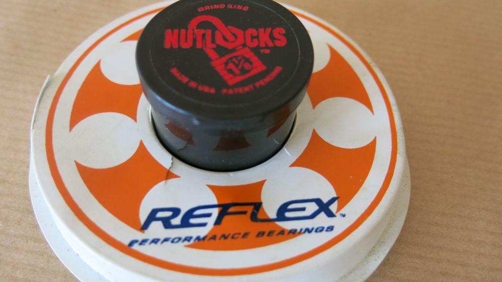 8 Reflex Rollerbearings + Nutlocks 1