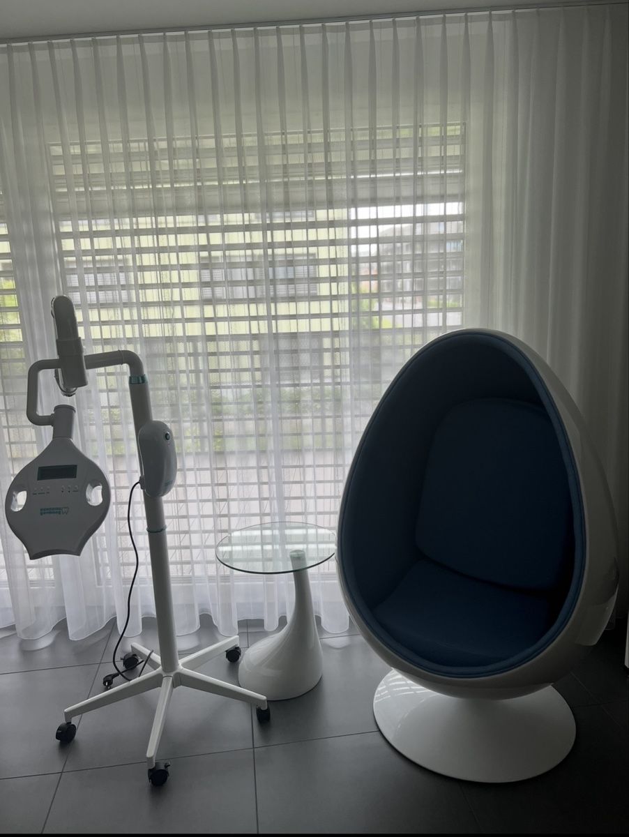 Attrezzature mediche: Professionelles Zahnbleaching Set - Top Zustand! – Usato da Freienbach venduto da Ulupu