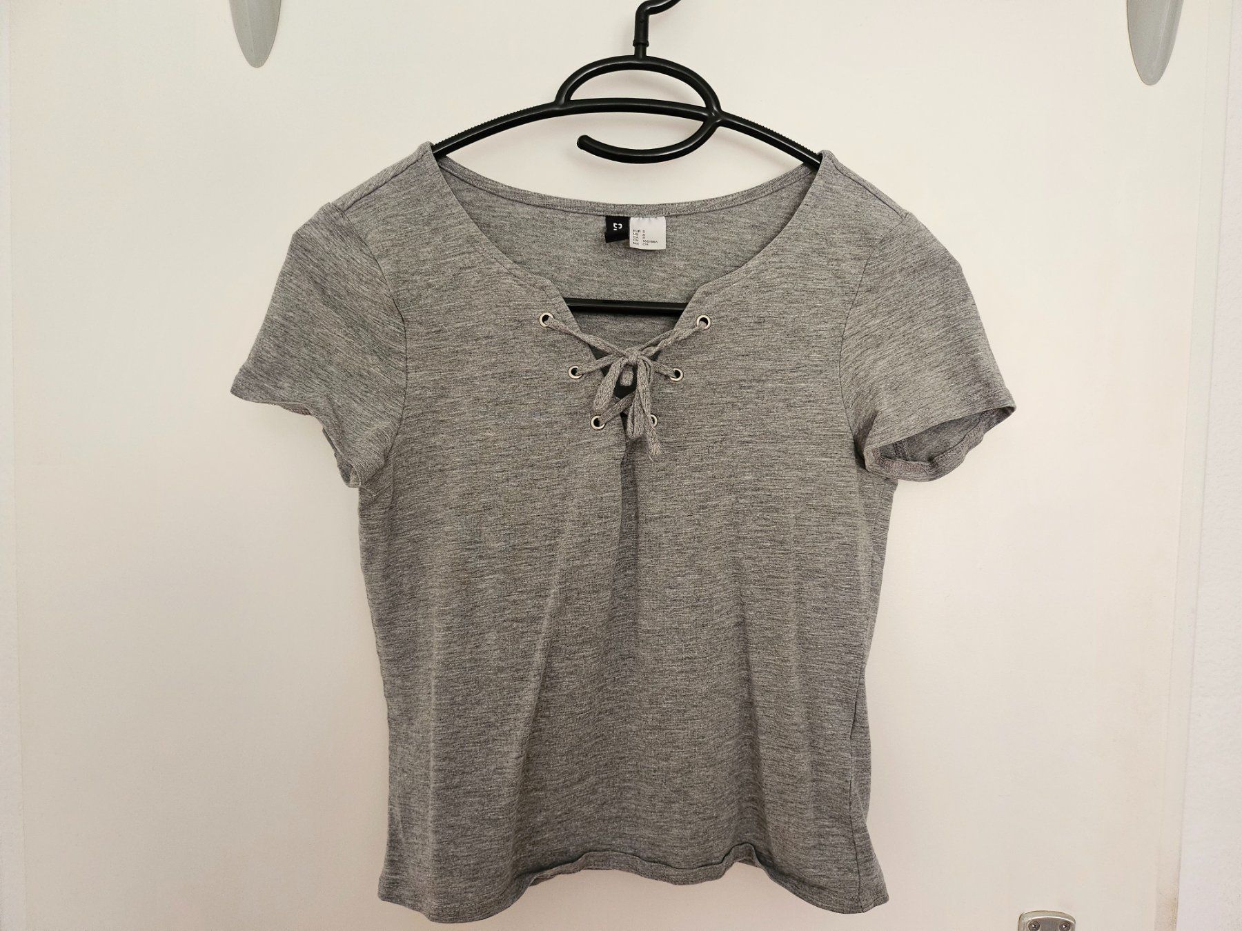 H&M Top: Top/Oberteil Damen in Grau, H&M, Grösse S – Usato da Zürich venduto da natalos