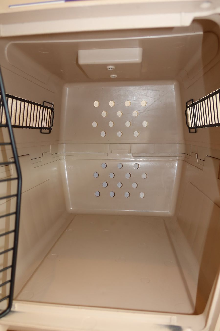 Gabbie, trasporto & Sicurezza: Petmate Deluxe Vari Kennel Medium – Usato da Kilchberg ZH venduto da and_y5q6 5