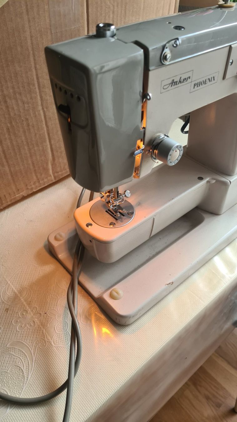 Phoenix Macchine da cucire: Anker Phoenix celerta 72 Nähmaschine – Difettoso da Bern venduto da KavIndustries 1