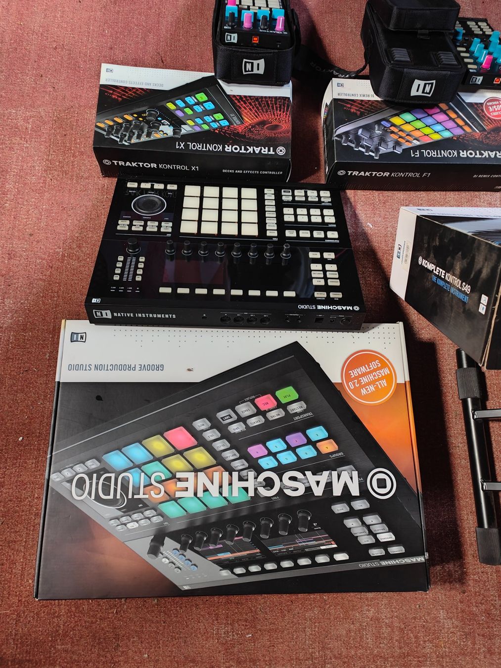 Strumenti musicali: Native Instruments Controller Set – Usato da Rothrist venduto da SiddharthaMoon 6