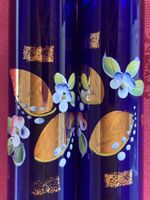 Une paire de vase bohémien vintage bleu cobalt en bon état