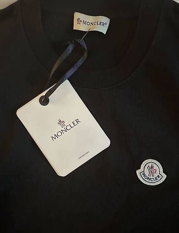 T-shirt: T-shirt moncler  – Nuovo e nell'imballaggio originale da Martigny venduto da reu_t2ln 2