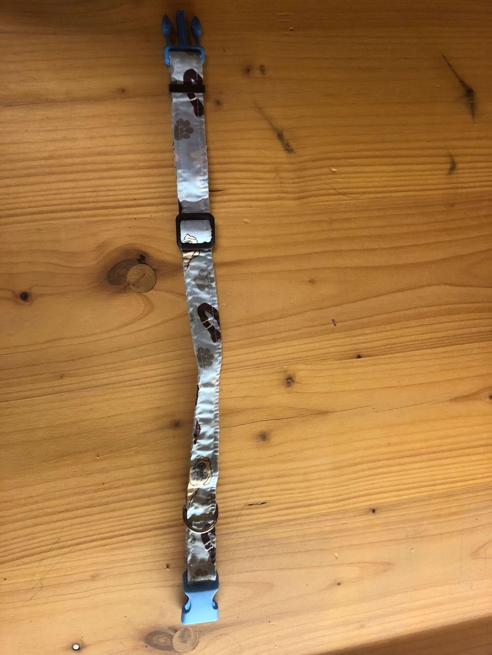 Nastri decorativi: Hunde-Halsband "Mops" selbstgemacht – Nuovo (secondo la descrizione) da St. Gallen venduto da mel_d2rj