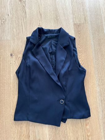 Schwarze Weste Blazer Stil - Perfekt für den Übergang!