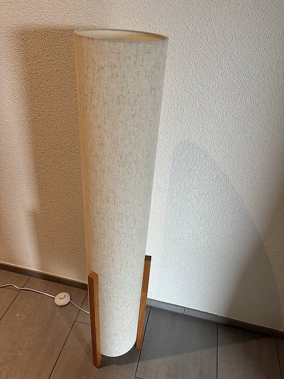 Lampen: Tripod Stehlampe – Gebraucht aus Schleinikon von vik_8v2w 1