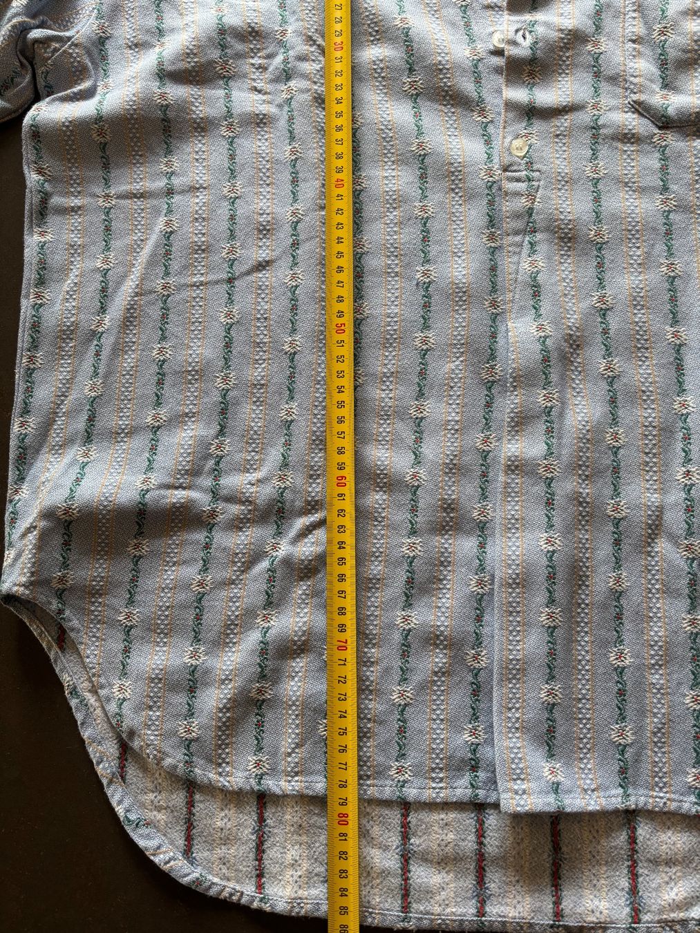Chemises: Chemise Edelweiss – D'occasion à Avry-devant-Pont par Griotte01 2