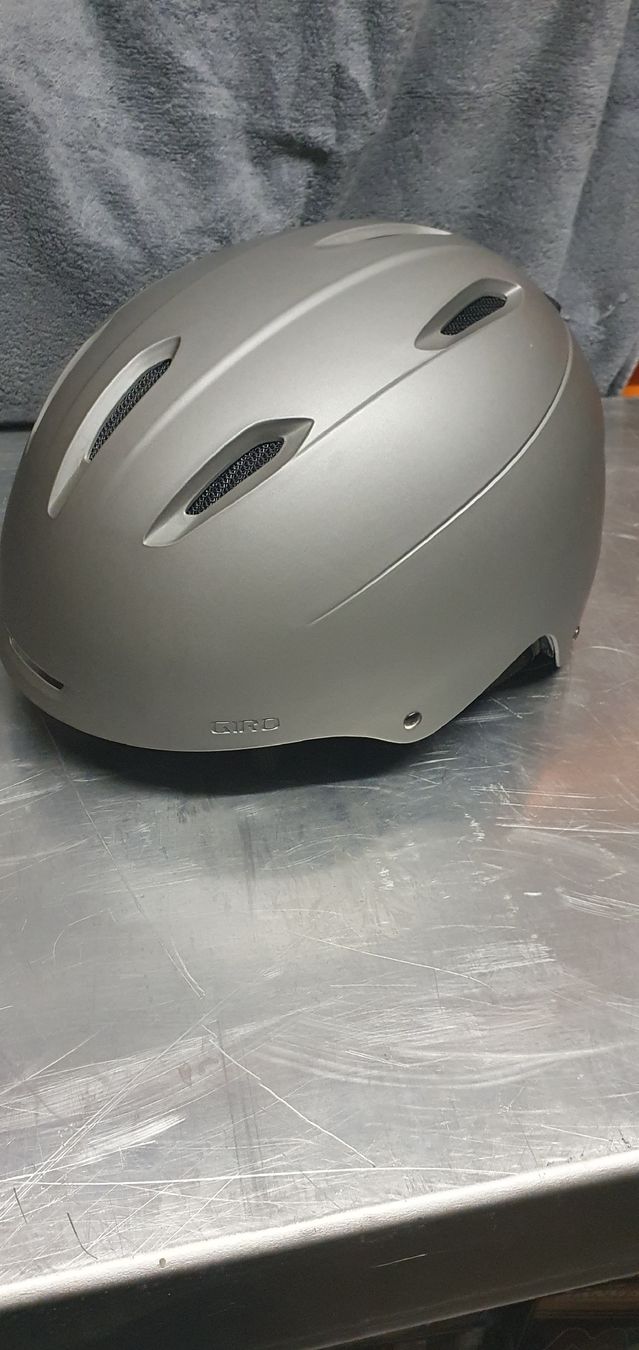 Giro Caschi: GIRO BEVEL Skihelm neu – Nuovo (secondo la descrizione) da Burgdorf venduto da schlange034
