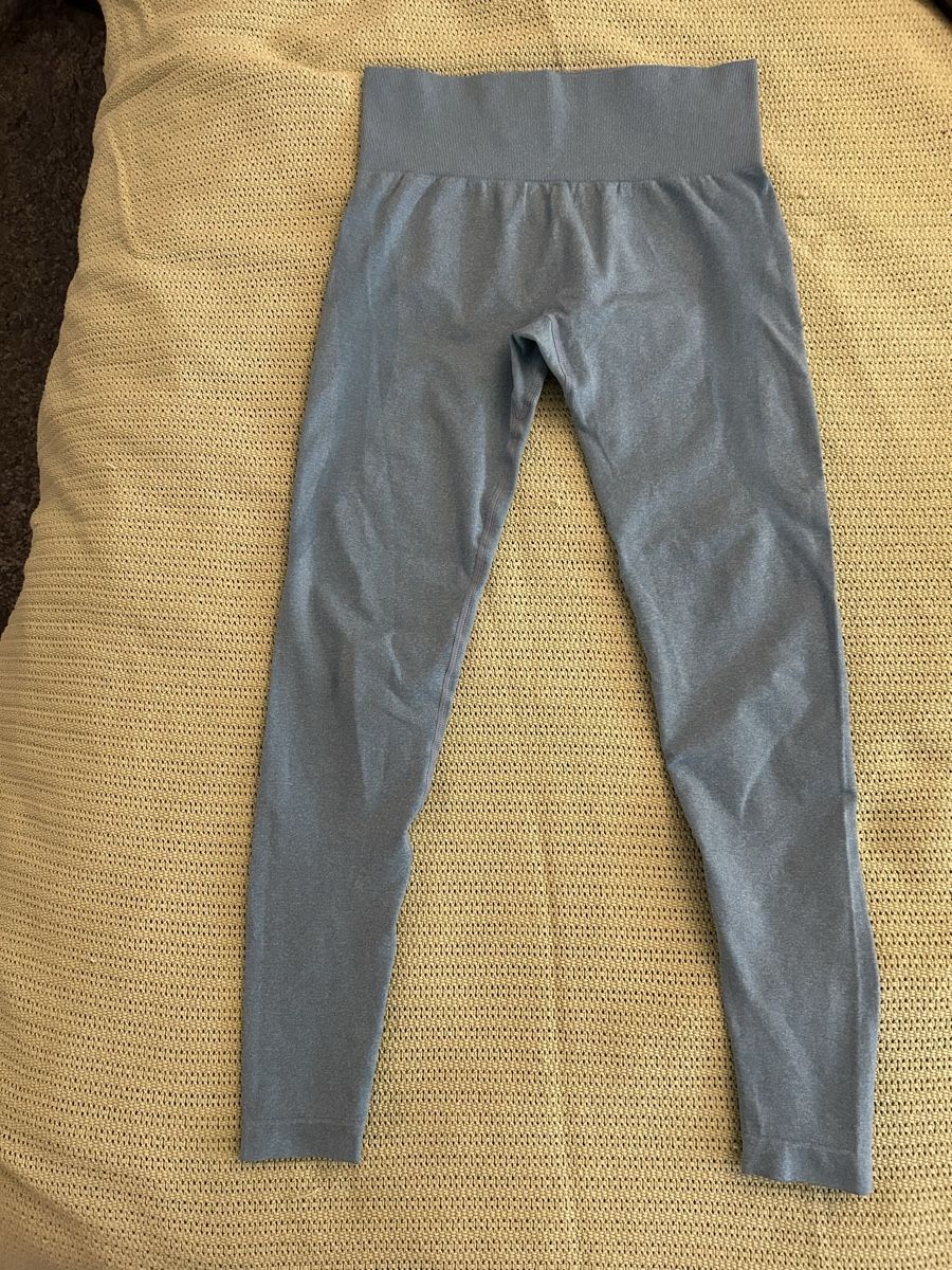 Leggings: Leggings Elevate blau Grösse M guter Zustand – Gebraucht aus Zürich von LeaMilj 1