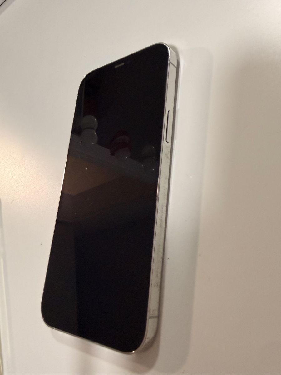 Apple Portables: Apple iPhone 12 Pro MAX Silber – D'occasion à Kägiswil par yal_vg2r 2