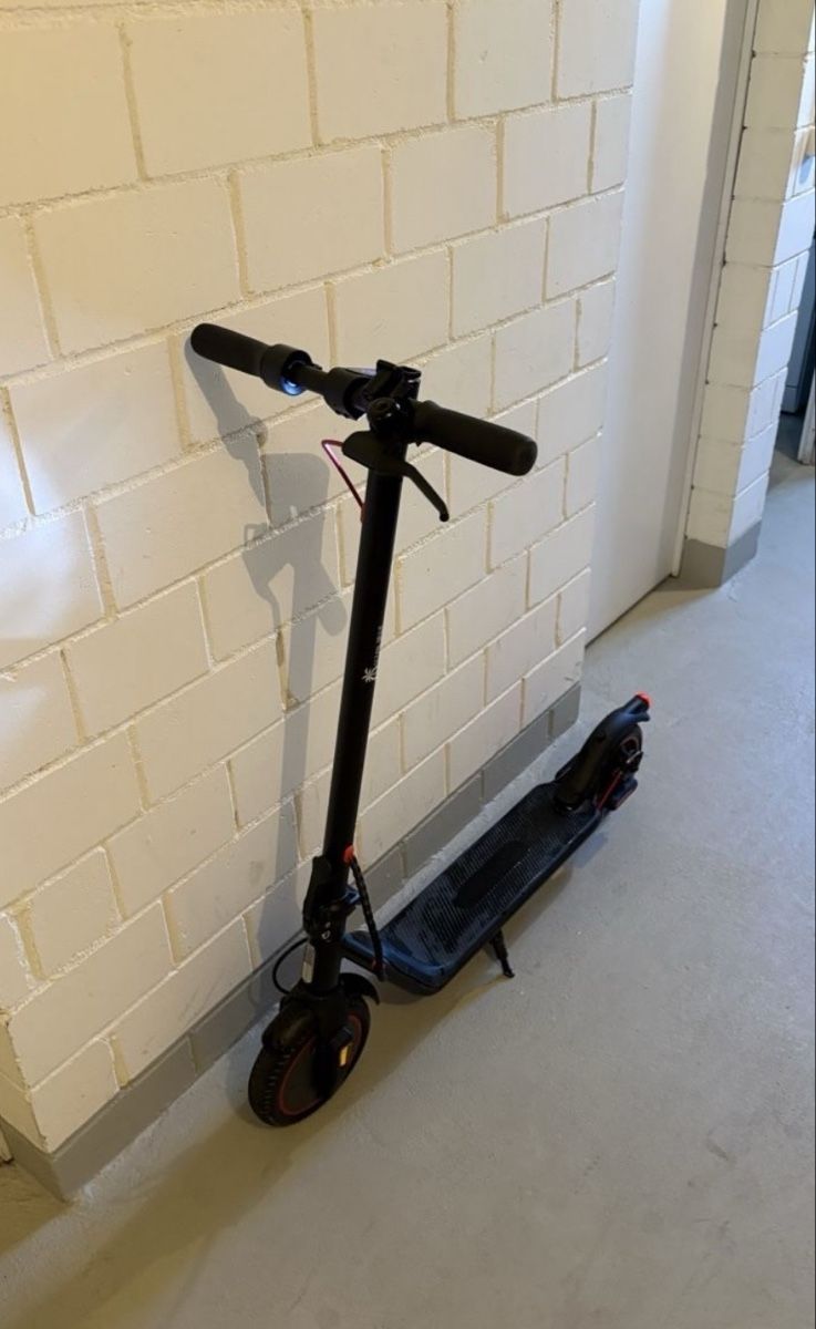 Kickboard: E Scooter – Nuovo (secondo la descrizione) da Bolken venduto da Romeo80 1
