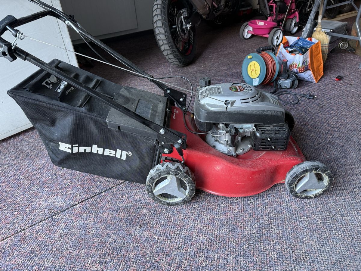Einhell Tagliaerba: Benzin Rasenmäher Einhell GC-PM 46 S  – Usato da Trübbach venduto da ROARALLA