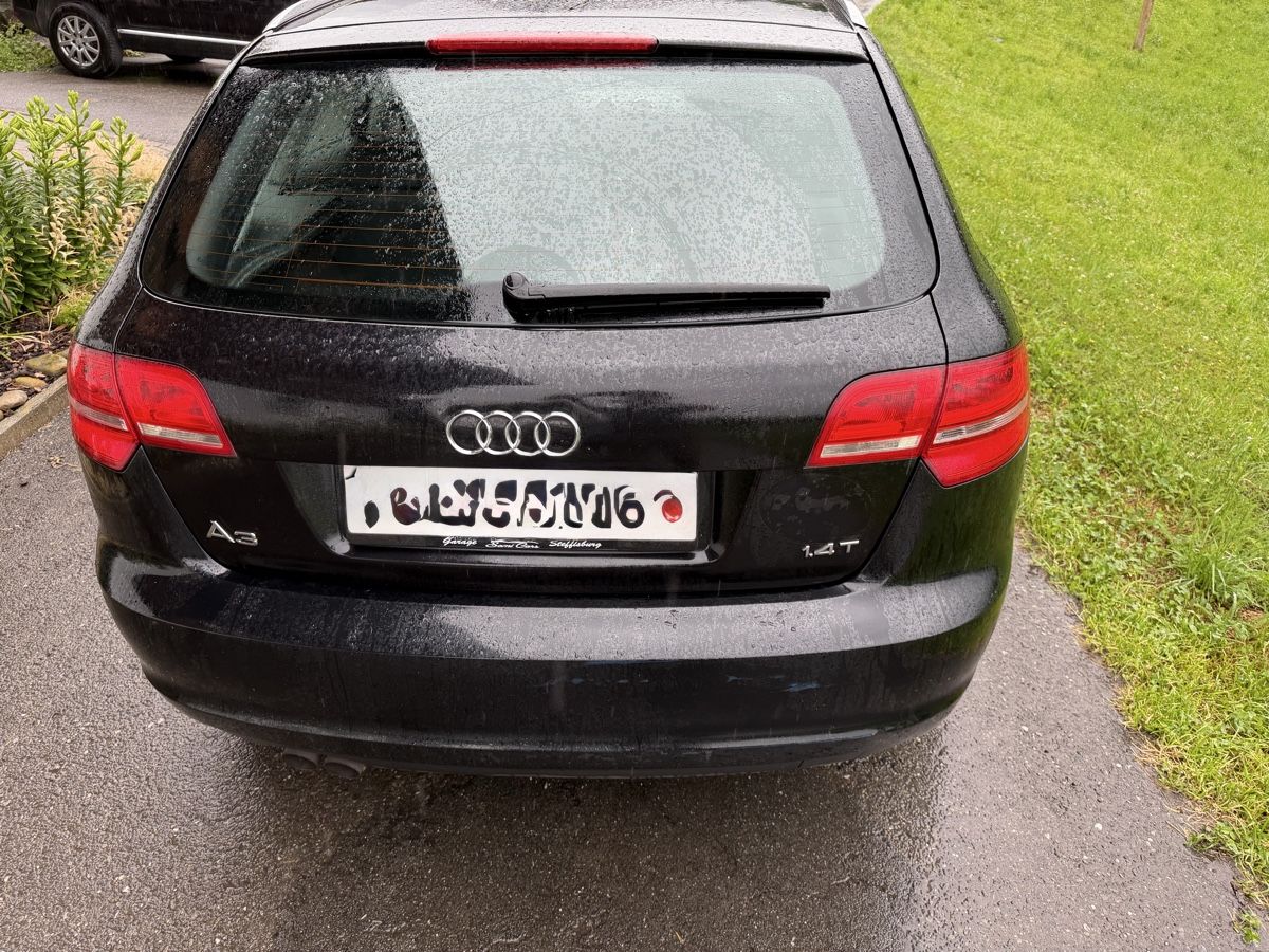 Audi Automobili: Audi A3 Sportback – Usato da Kerns venduto da Kerns1 2