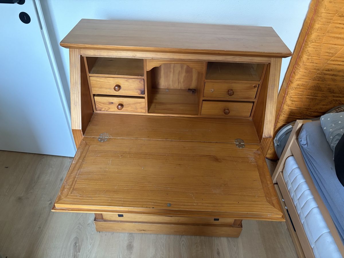 Bureaux: Sekretär holz – D'occasion à Biglen par tgnaegi 1