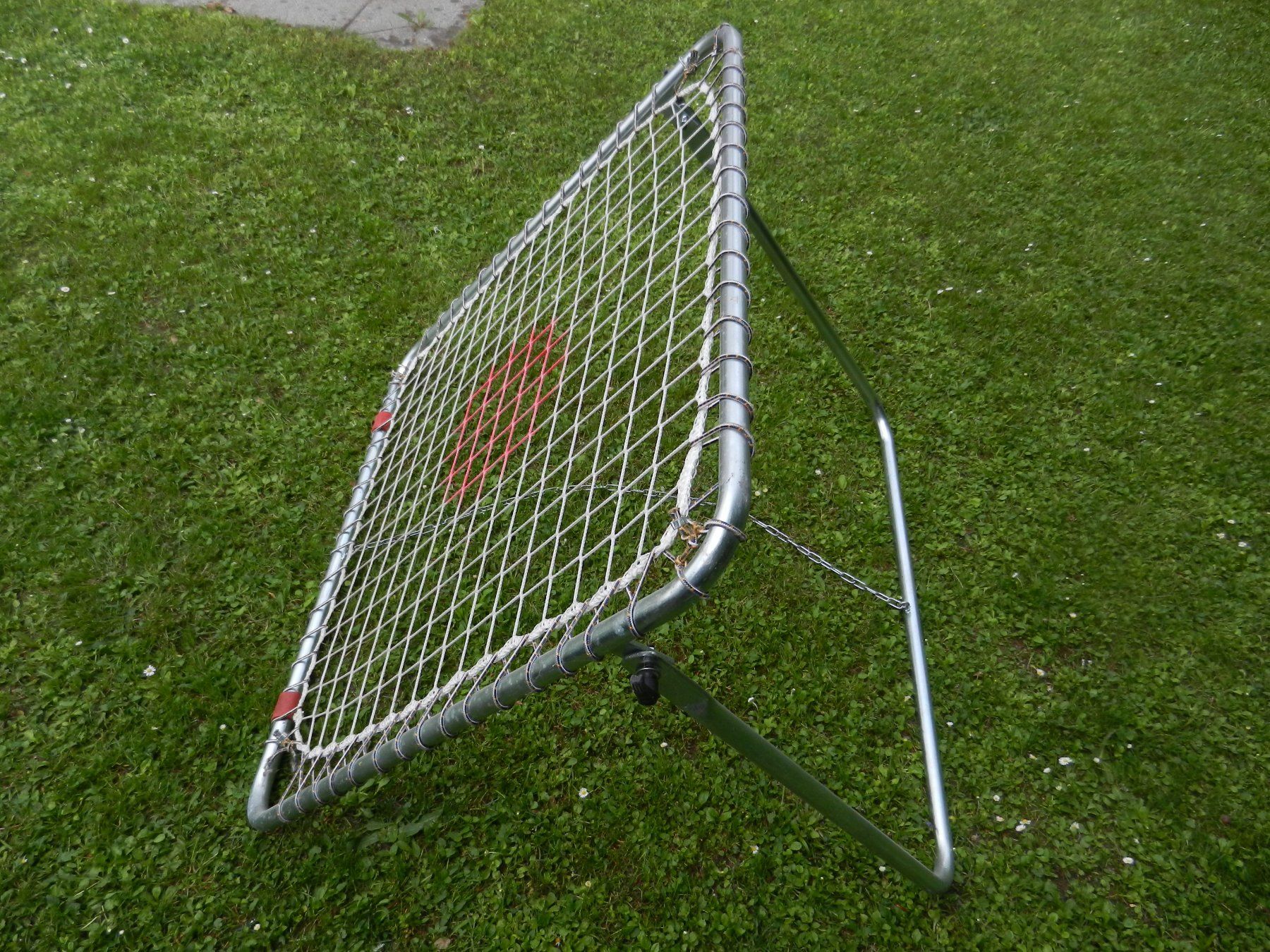 Jeux: Rebounder-Kickback-Trainingsnetz – D'occasion à Hergiswil NW par laserplay 2