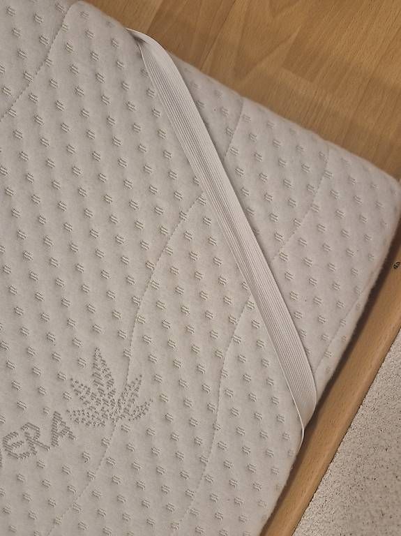 Matelas: Topper 180x200 – D'occasion à Lüsslingen par Loch275