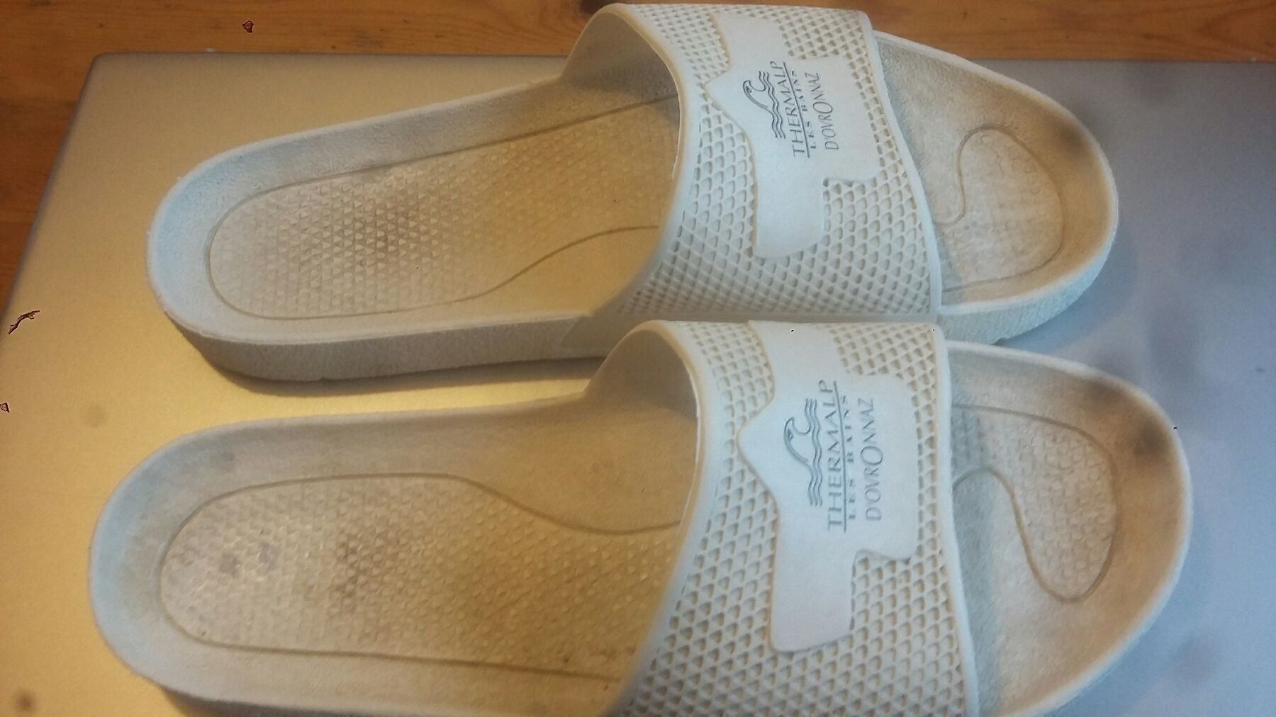 Scarpe da uomo: 1 paire de schlappes – Usato da Miecourt venduto da Marly1
