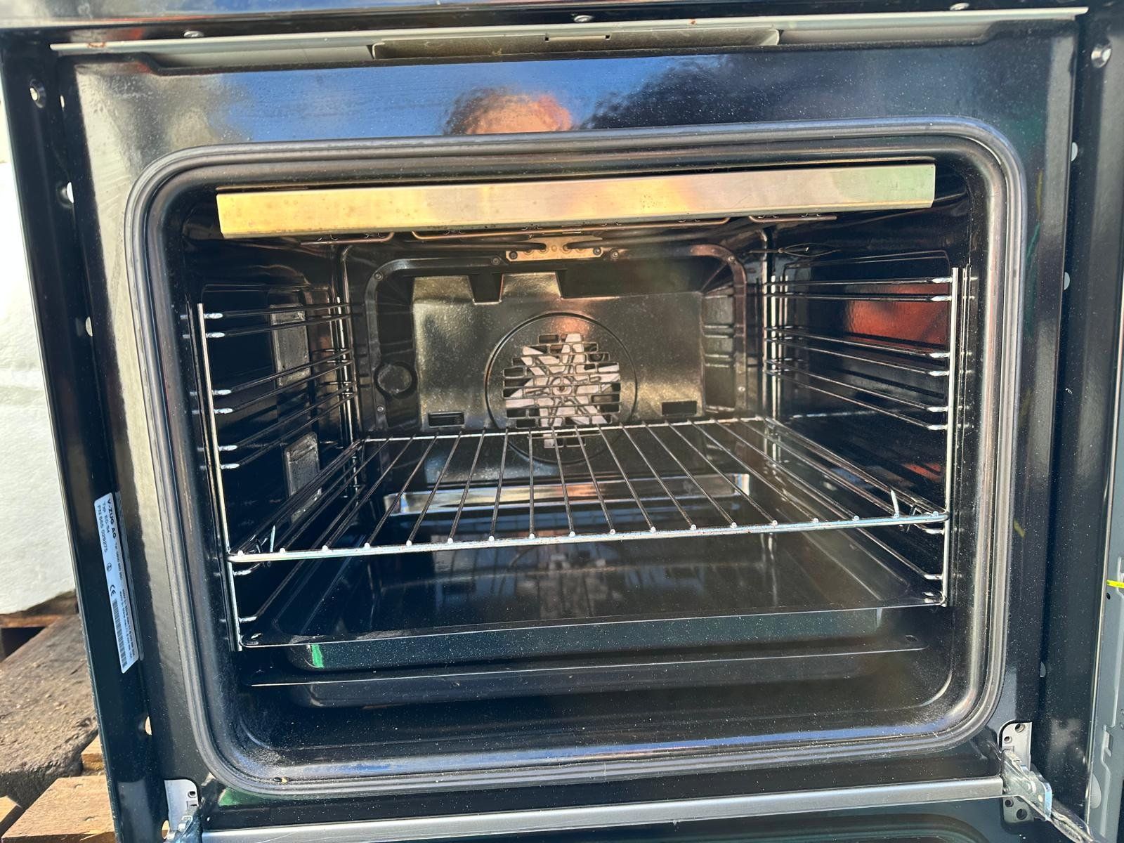 V-Zug Forni: Backofen mit Glaskeramik – Usato da Spreitenbach venduto da Space_X 3