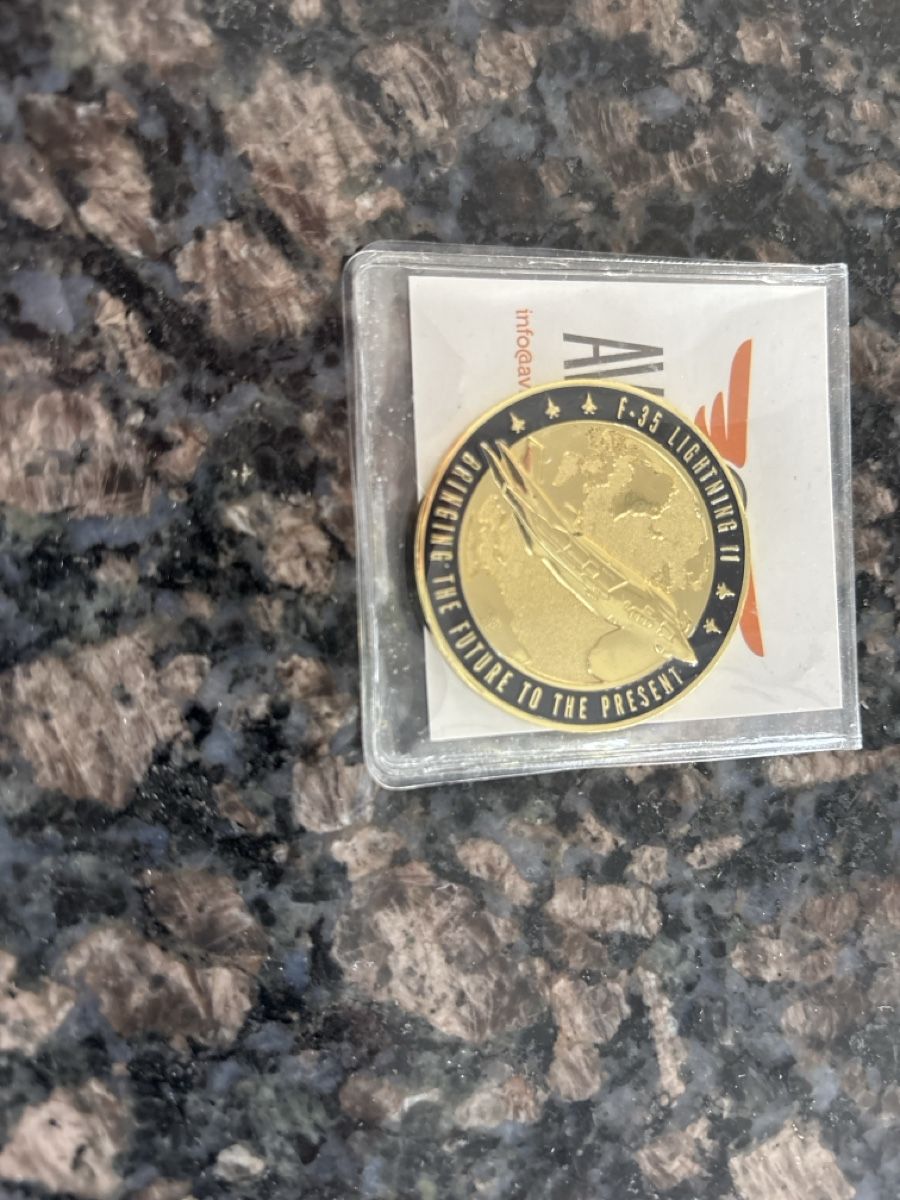 Medaillen: F - 35 Plakette  – Neu und originalverpackt aus Unterengstringen von hab_dyp5 1