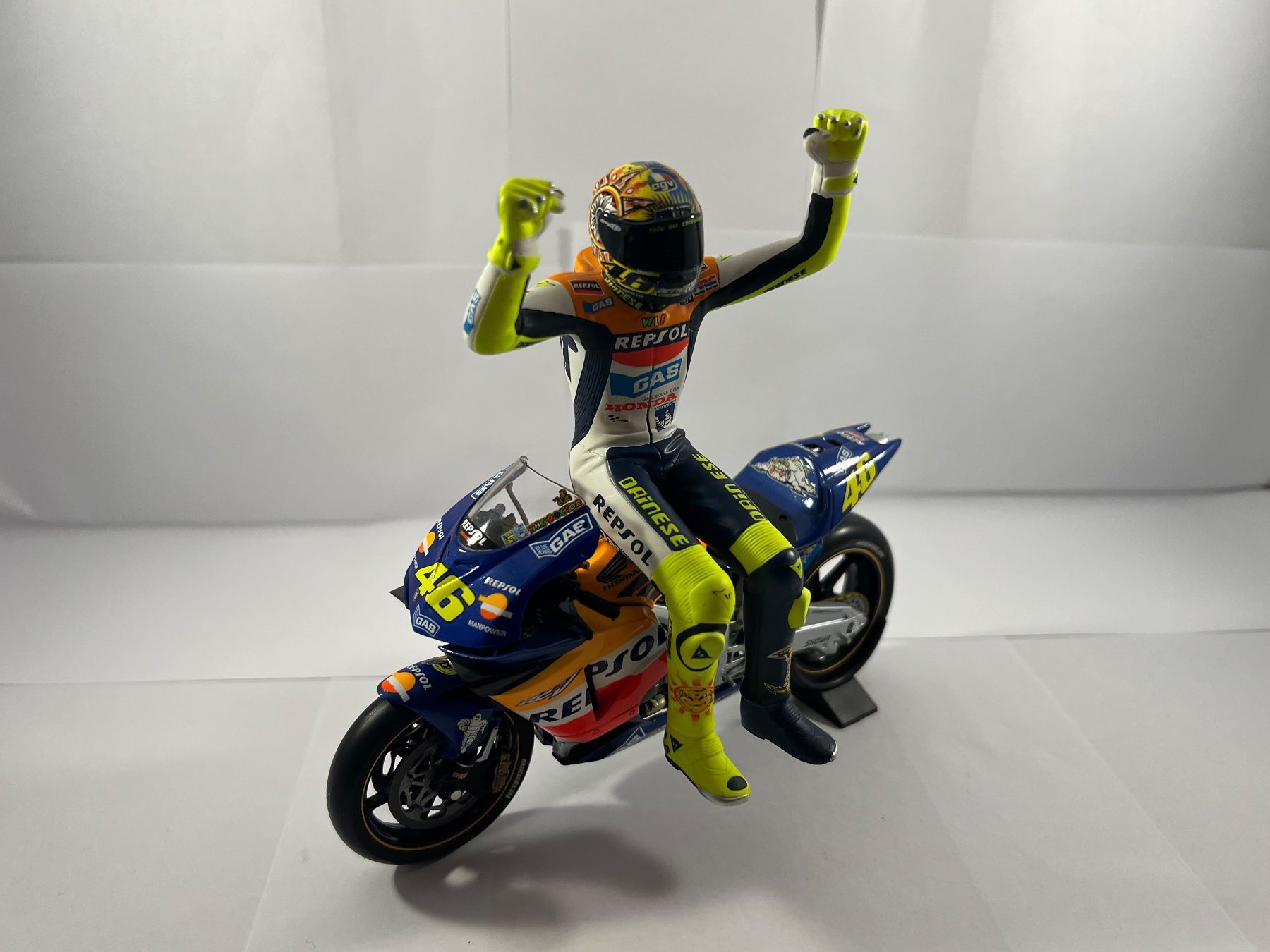 Minichamps Kit di modellismo & Modellini statici: Valentino Rossi Lot 8 – Usato da Sergey venduto da Mascotte00