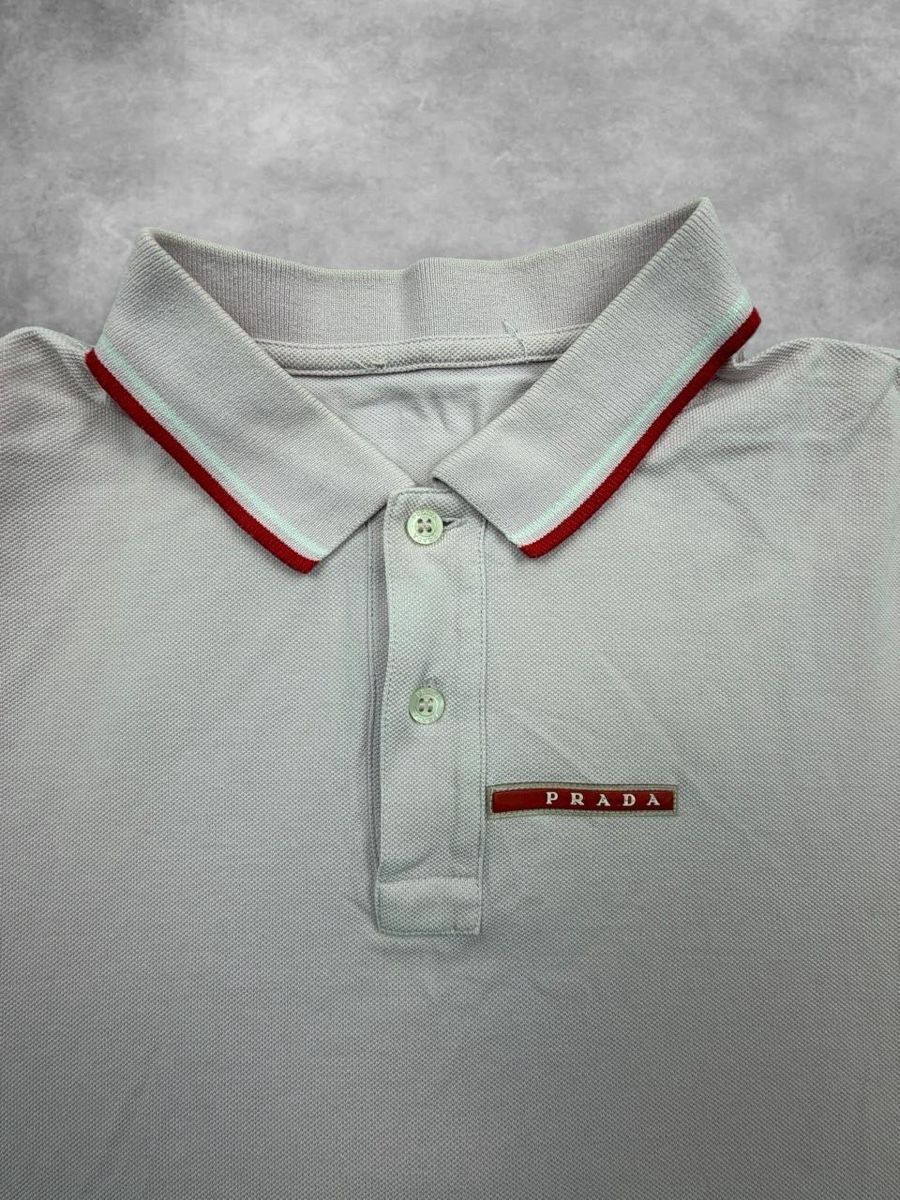 Prada Polo-Shirts: Prada polo – Gebraucht aus Erlinsbach SO von TogaResell 1