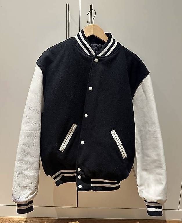Giacche: ORIGINAL Holloway Varsity Jacket - Grösse L – Usato da Wangen SZ venduto da Jaay_Sky