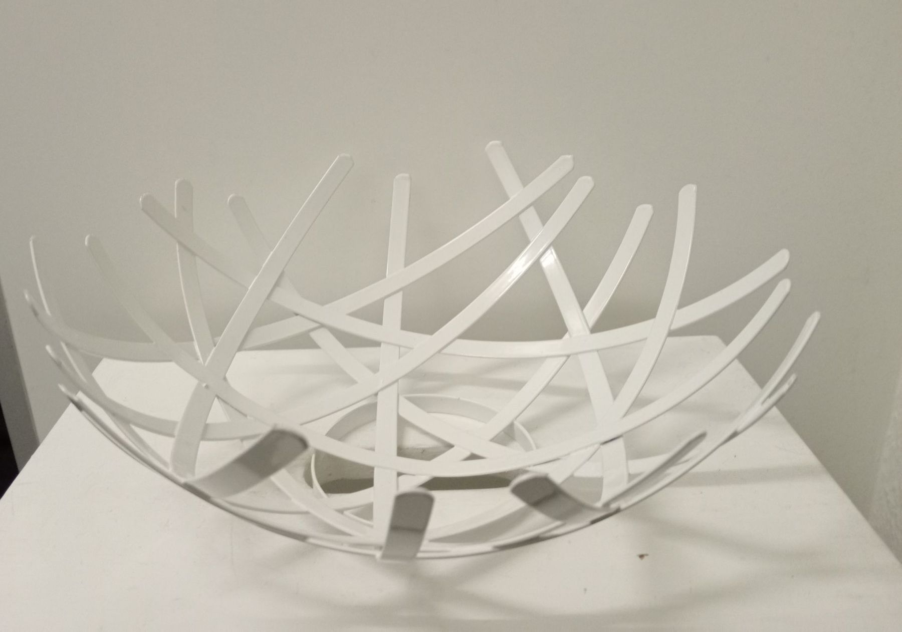 Ciotole: Moderne Design Obstschale, Metall, Weiss – Usato da Allschwil venduto da Evgeniia78