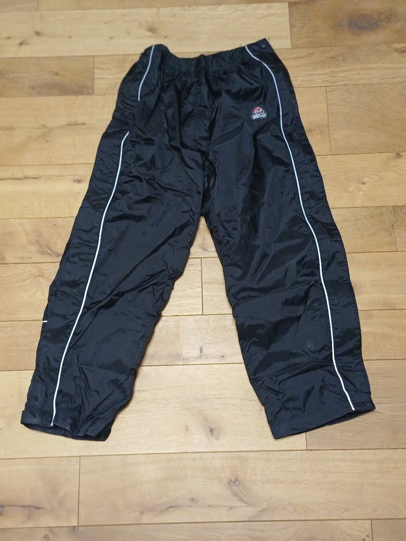 Tchibo Pantaloni: Regenhose Gr. 122/128 – Usato da Stallikon venduto da Melin08