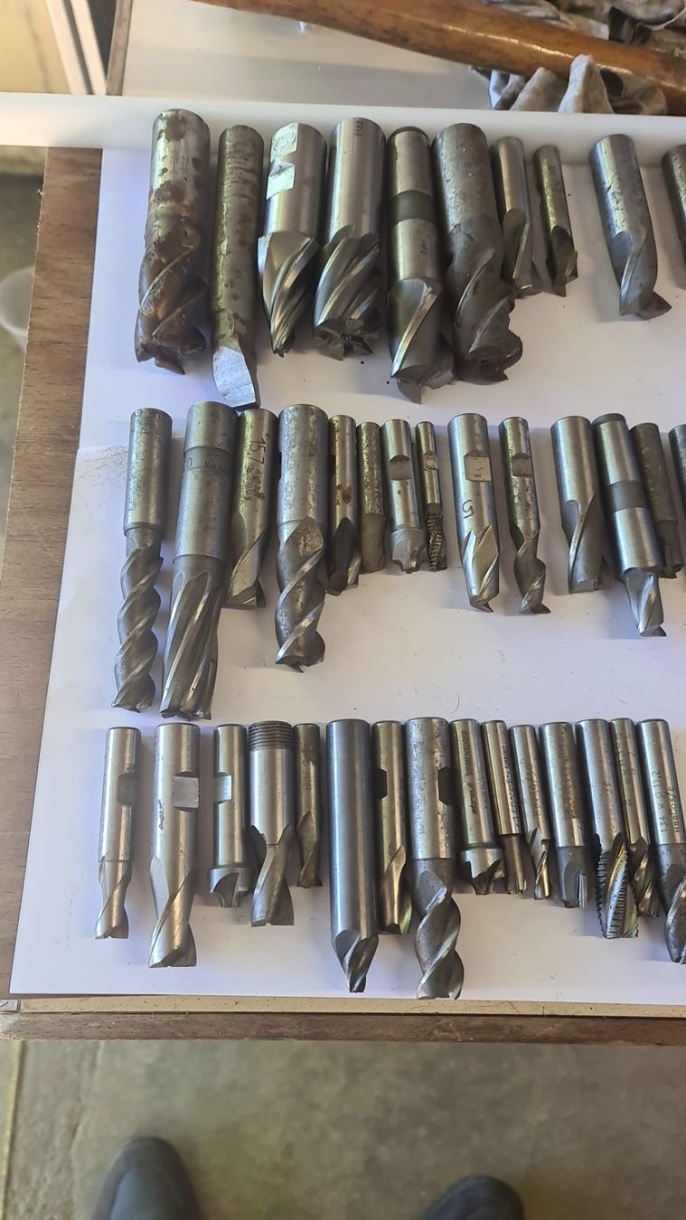 Tutti gli attrezzi: fräse  diverse grössen – Usato da Egerkingen venduto da ogi3131 5