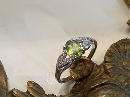 Ring luxuriös Sterling Silver mit Peridot und Zirkonias G 59
